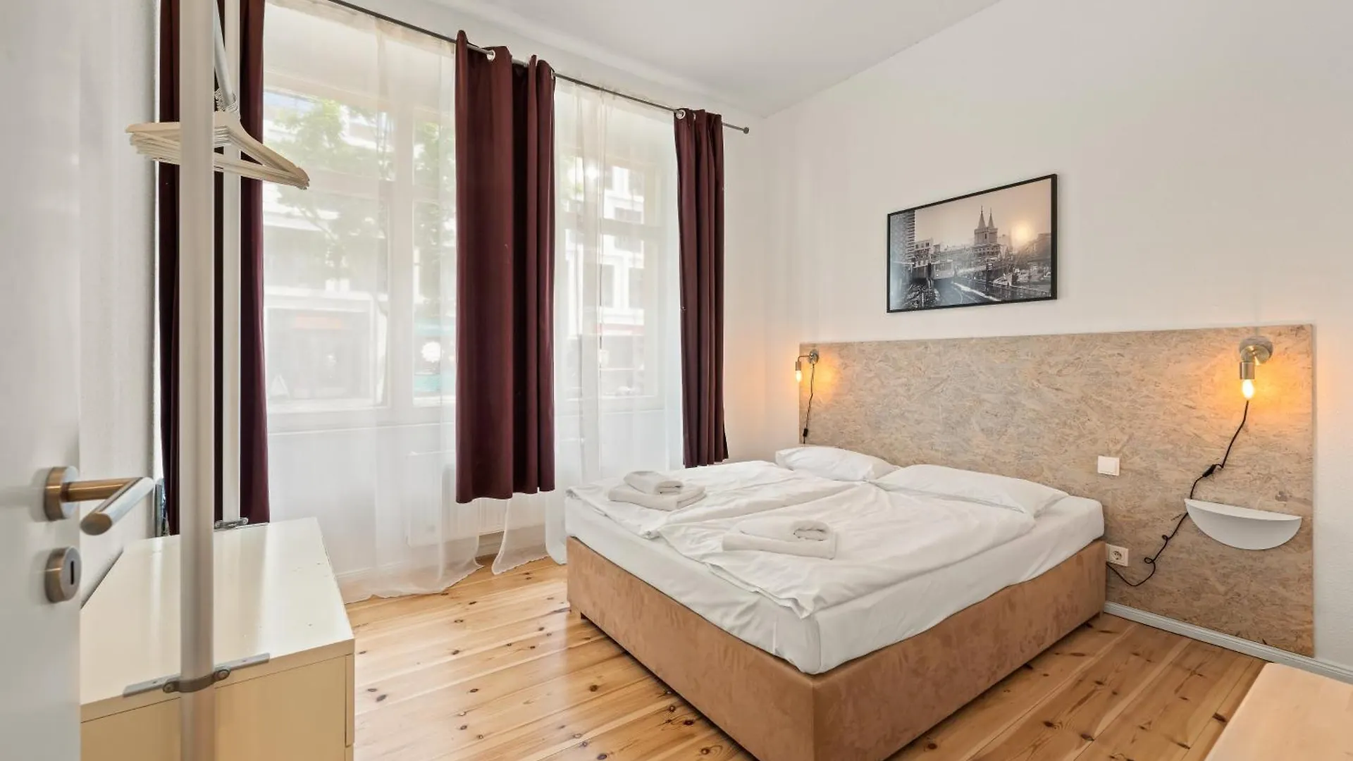 Mooeve Friedrichs Big Daire Berlin