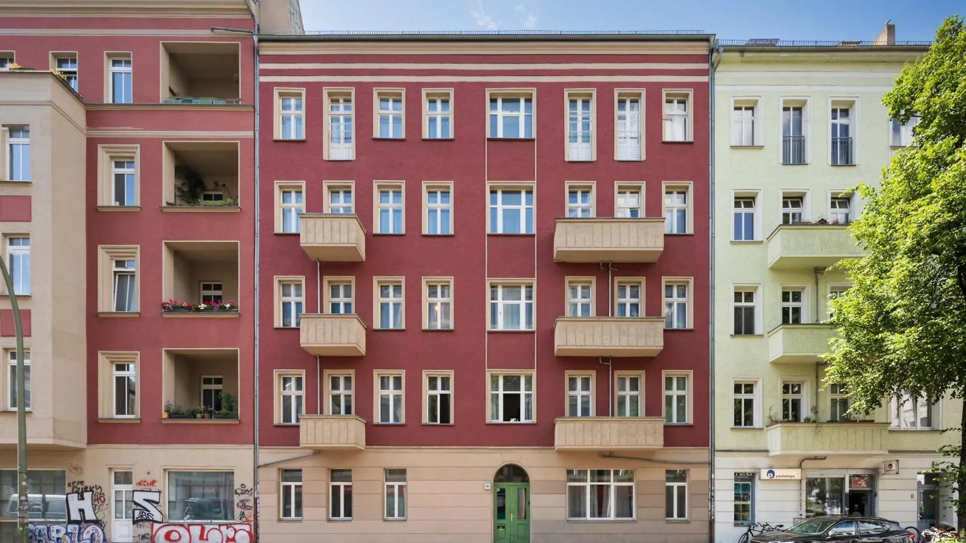 Mooeve Friedrichs Big Daire Berlin 0*,  Almanya