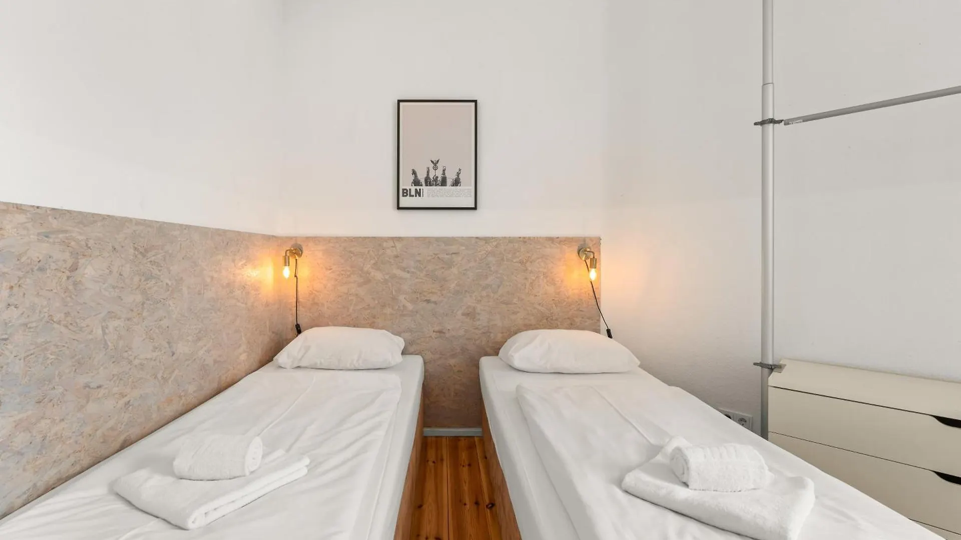 Mooeve Friedrichs Big Daire Berlin