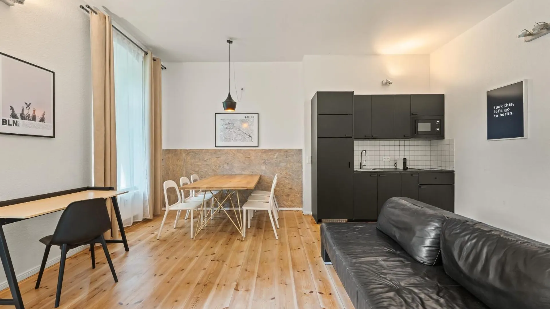 Mooeve Friedrichs Big Daire Berlin