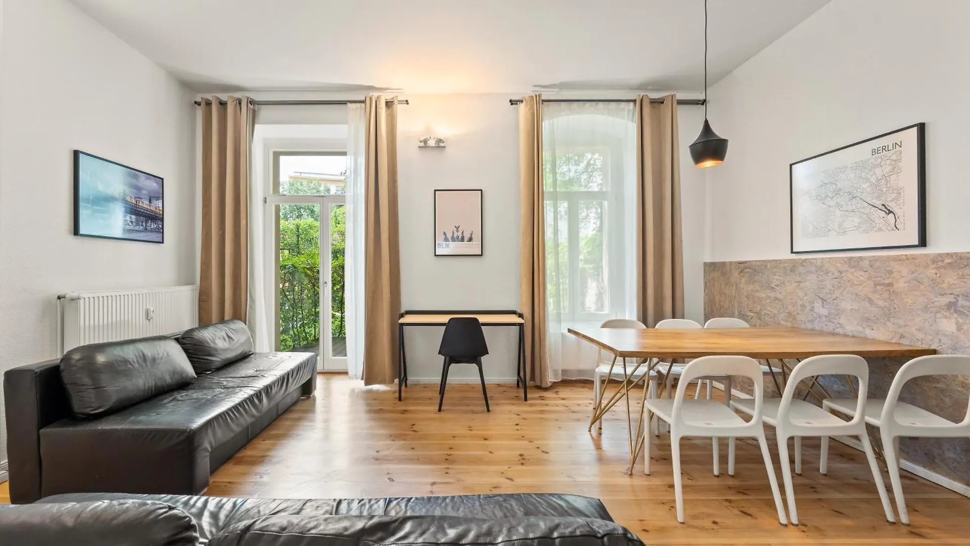 Mooeve Friedrichs Big Daire Berlin