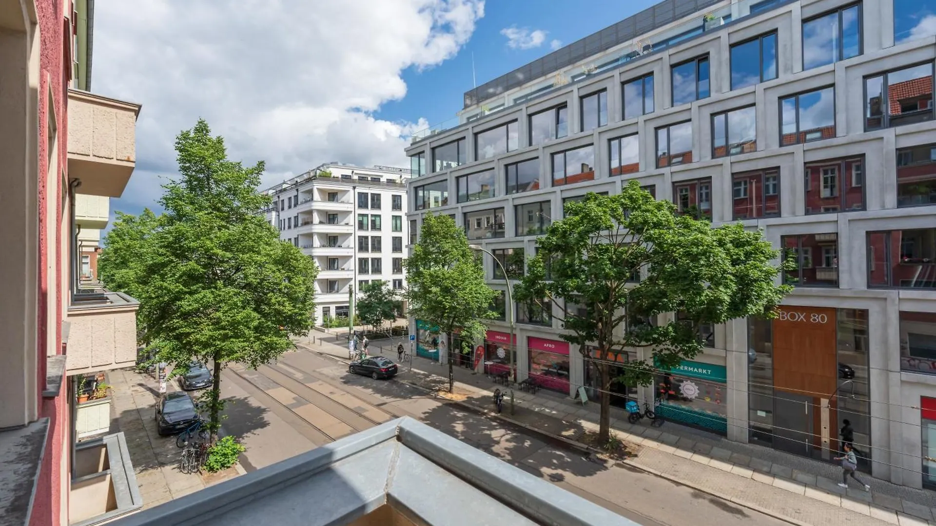 Mooeve Friedrichs Big Daire Berlin